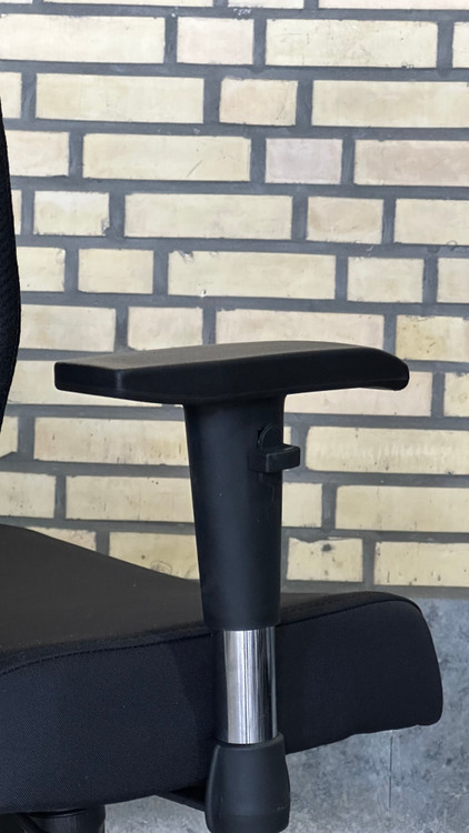 صندلی مدیریتی مدل M712