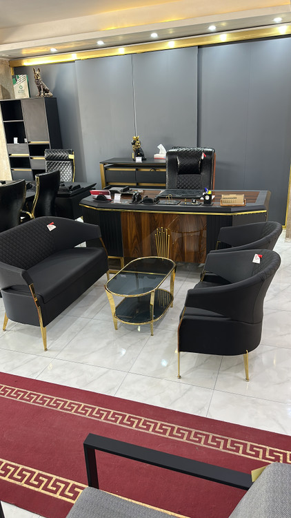 مبل دو نفره مدل الکا - پایه طلایی PVD